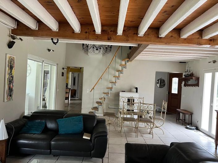 Image No.19-5 Bed House for sale