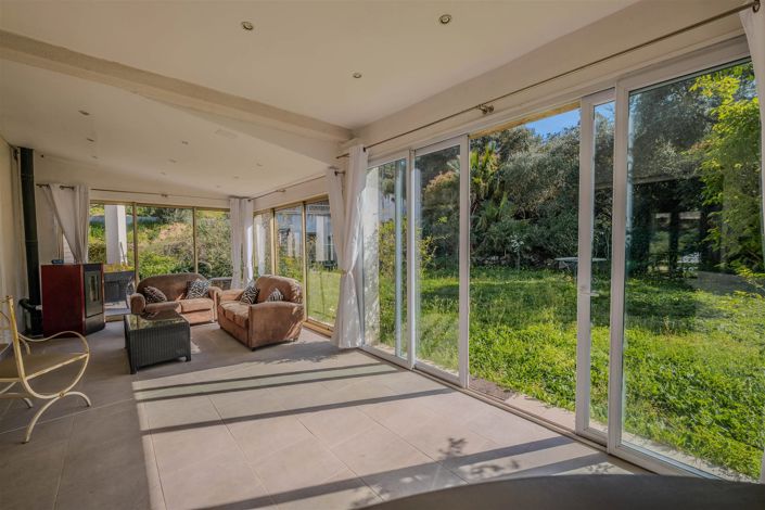 Image No.2-5 Bed House for sale