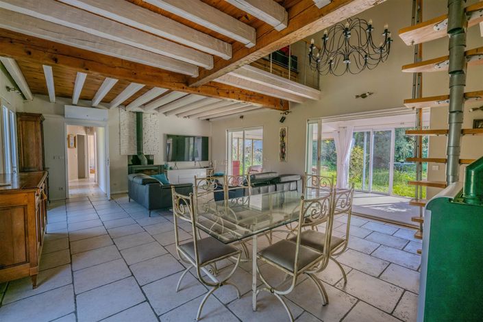 Image No.3-5 Bed House for sale