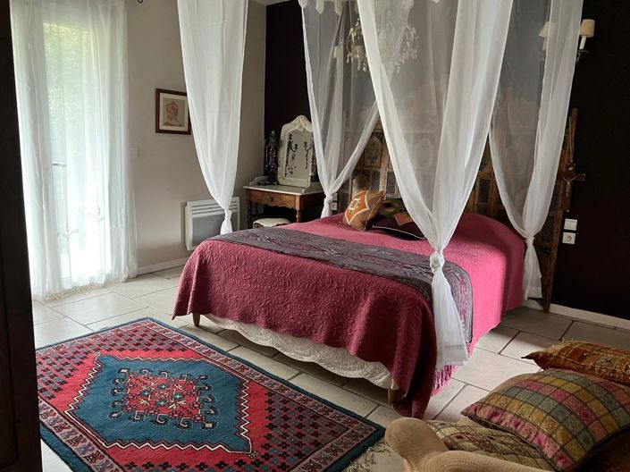 Image No.7-5 Bed House for sale