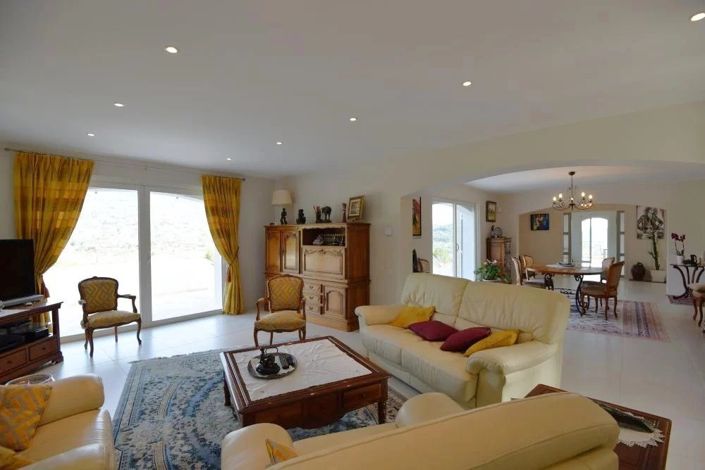 Image No.3-Maison de 5 chambres à vendre à Seillans