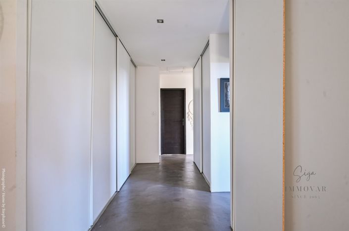 Image No.17-4 Bed House for sale