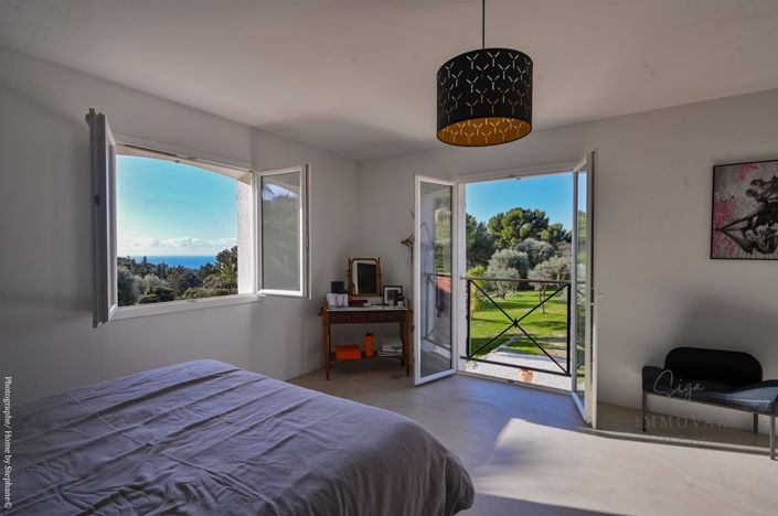 Image No.18-4 Bed House for sale