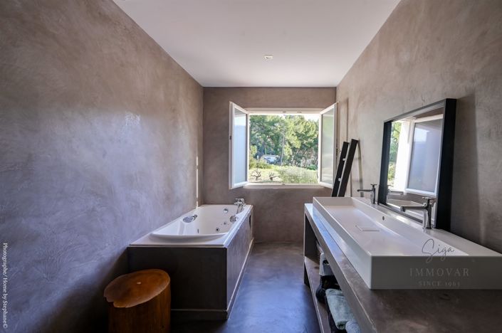 Image No.21-4 Bed House for sale