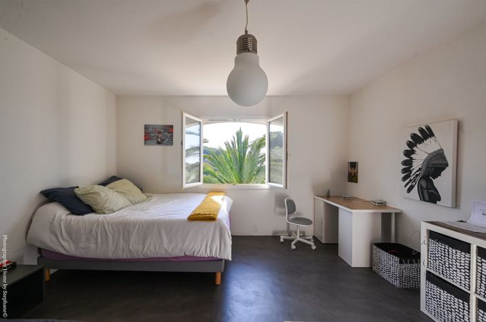 Image No.22-4 Bed House for sale