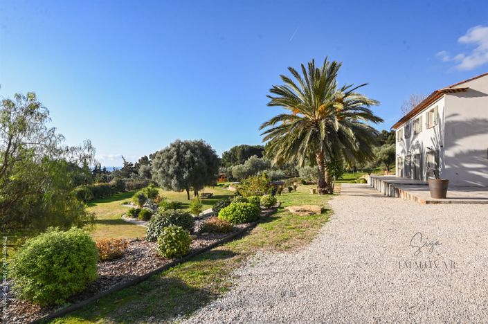 Image No.6-4 Bed House for sale