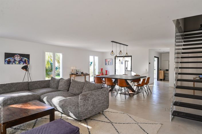 Image No.8-4 Bed House for sale