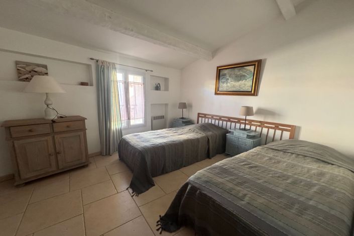 Image No.4-2 Bed House for sale