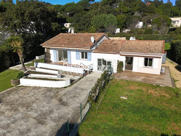 Image No.2-Maison de 5 chambres à vendre à Cavalaire-sur-Mer