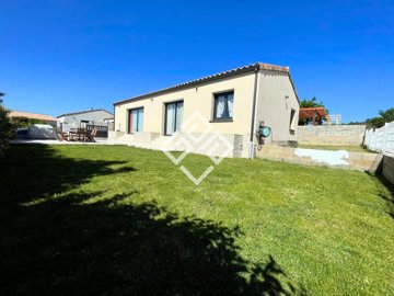 1 - Bize-Minervois, House