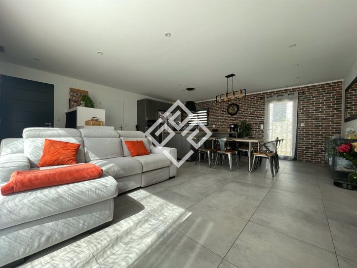 Image No.2-3 Bed House for sale