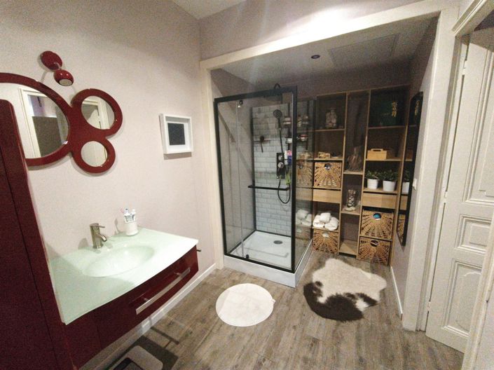 Image No.10-5 Bed House for sale