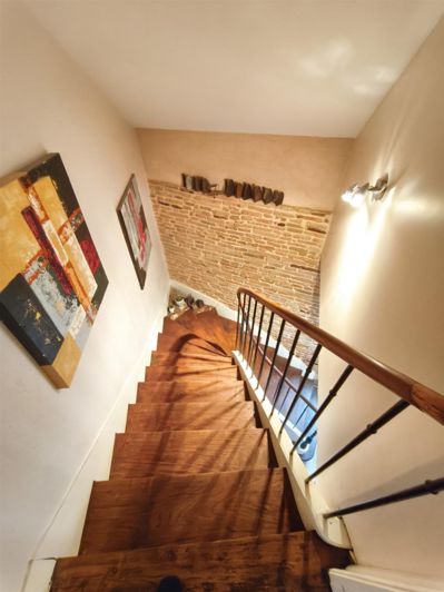 Image No.11-5 Bed House for sale