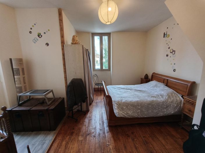 Image No.12-5 Bed House for sale