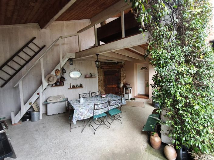 Image No.19-5 Bed House for sale