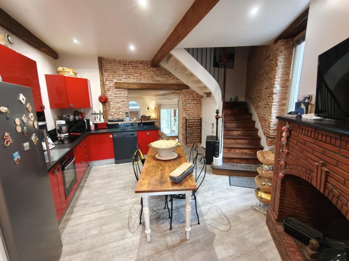 Image No.6-5 Bed House for sale