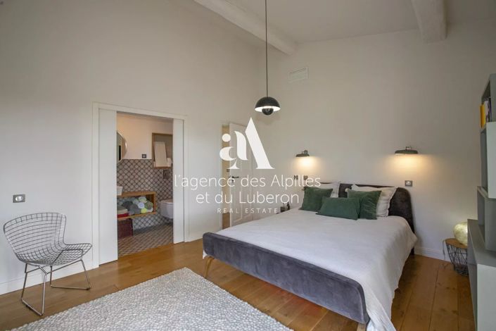 Image No.20-6 Bed House for sale