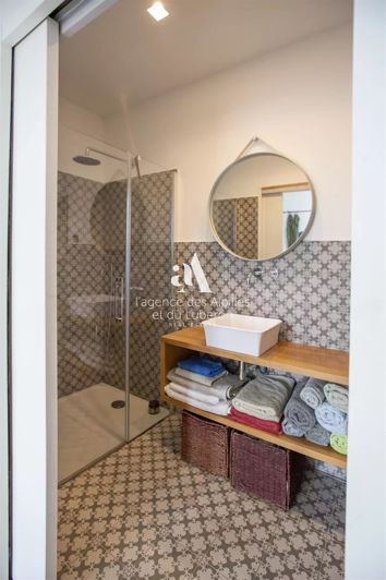 Image No.21-6 Bed House for sale