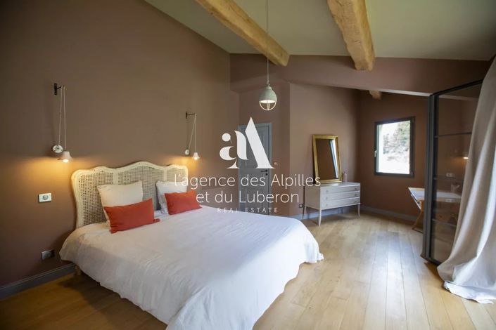 Image No.23-6 Bed House for sale