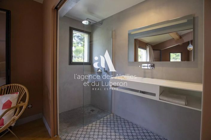 Image No.25-6 Bed House for sale