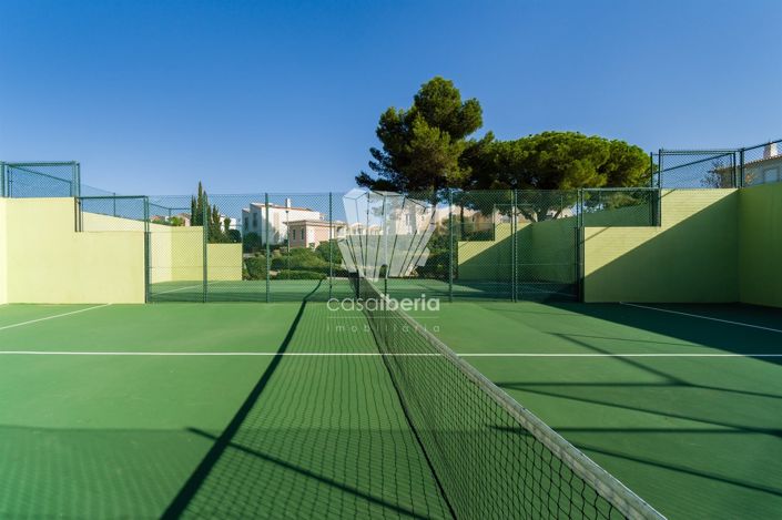 Image No.47-3 Bed House for sale