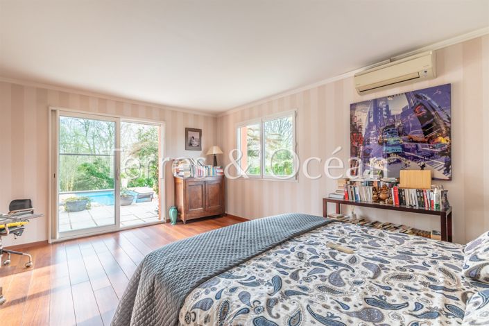 Image No.22-5 Bed House for sale