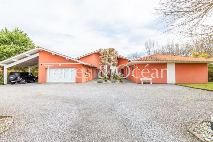 Image No.27-5 Bed House for sale
