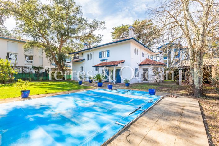 Image No.10-5 Bed House for sale