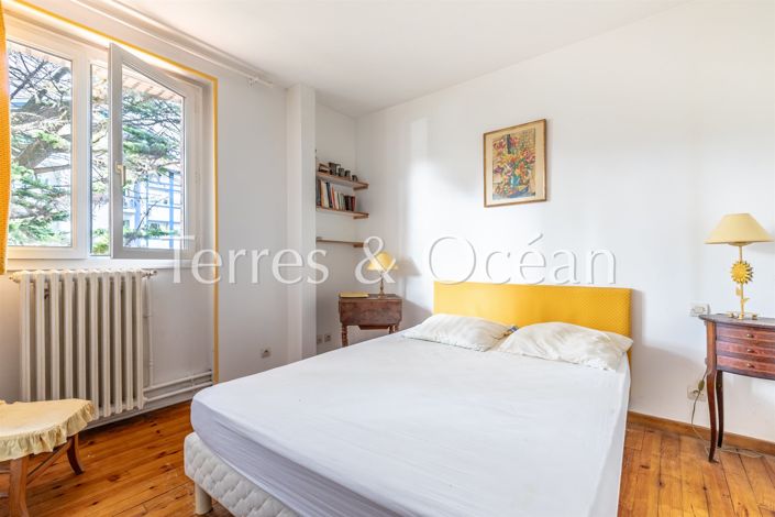 Image No.13-5 Bed House for sale