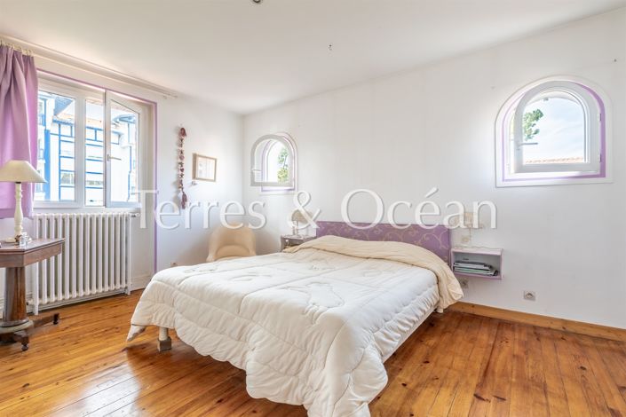 Image No.15-5 Bed House for sale