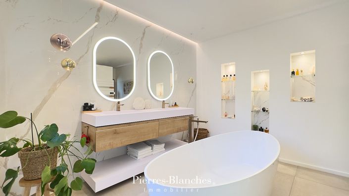 Image No.6-3 Bed House for sale