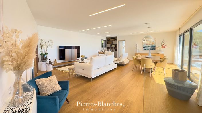 Image No.8-3 Bed House for sale