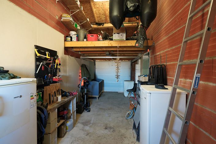 Image No.17-3 Bed House for sale