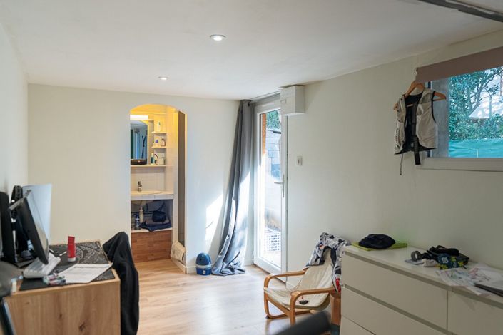 Image No.15-3 Bed House for sale