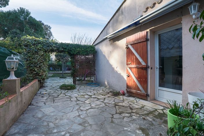 Image No.16-3 Bed House for sale