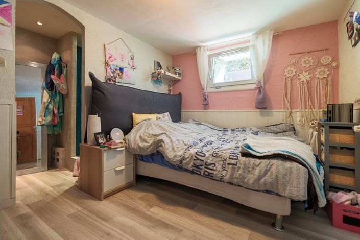 Image No.17-3 Bed House for sale