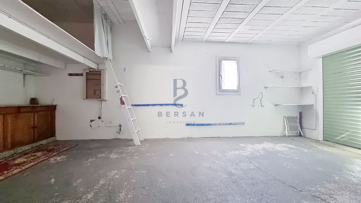 Image No.18-2 Bed House for sale