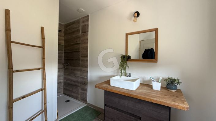 Image No.10-4 Bed House for sale