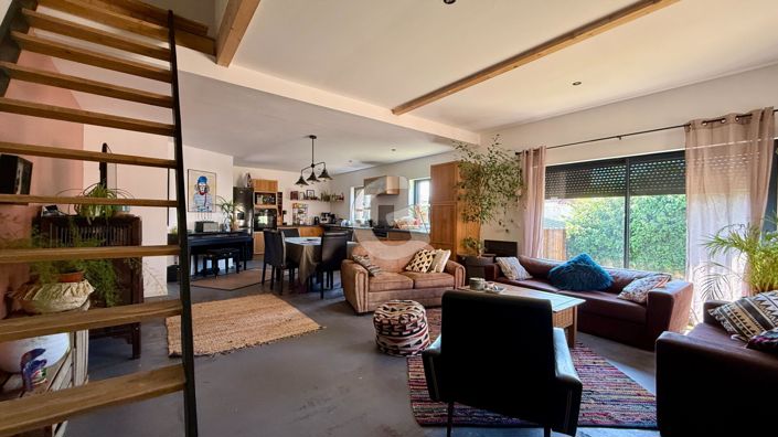 Image No.2-4 Bed House for sale