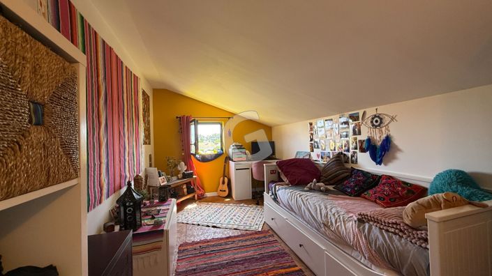 Image No.8-4 Bed House for sale