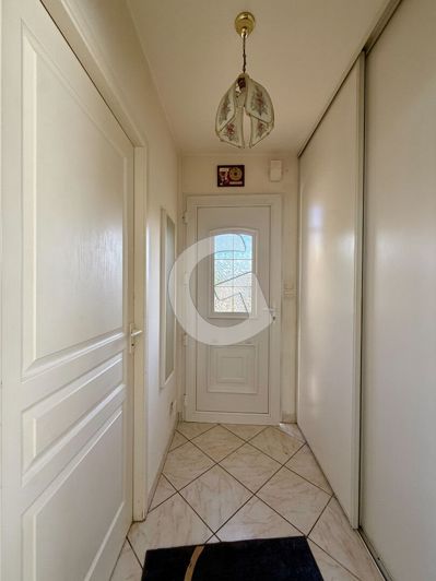 Image No.6-3 Bed House for sale