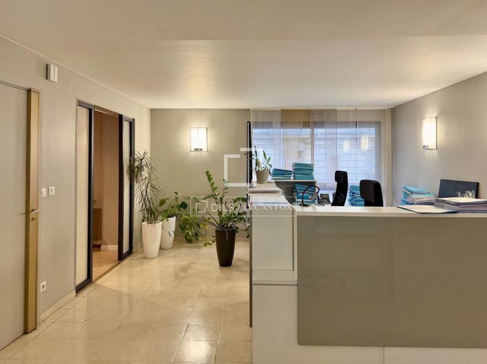 Image No.24-4 Bed Apartment for sale