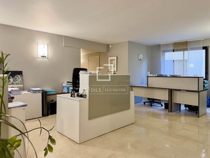 Image No.25-4 Bed Apartment for sale