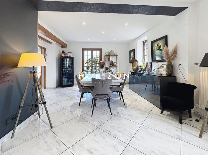 Image No.16-6 Bed House for sale