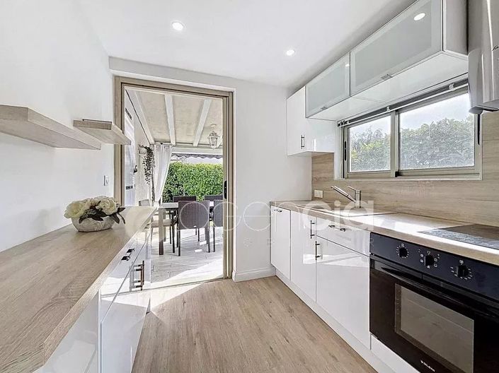 Image No.3-1 Bed House for sale