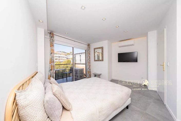 Image No.10-1 Bed Apartment for sale