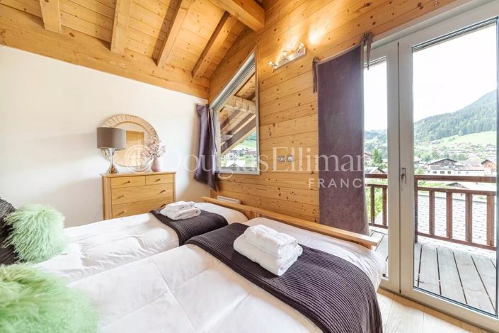 Image No.18-5 Bed House for sale
