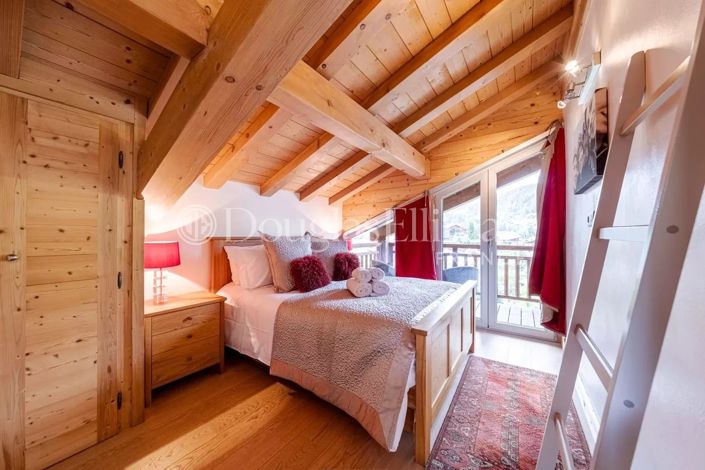Image No.20-5 Bed House for sale