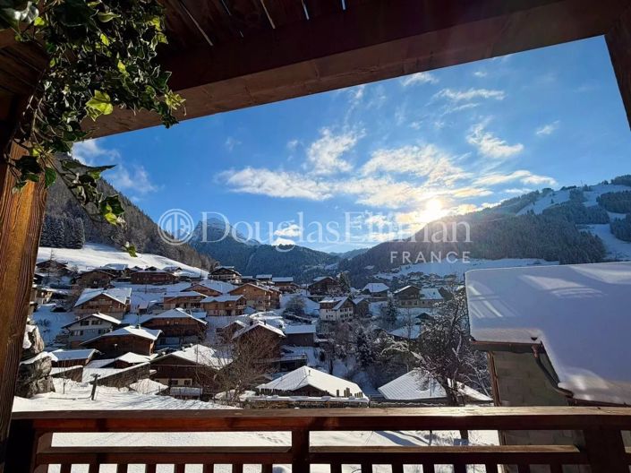 Image No.3-5 Bed House for sale