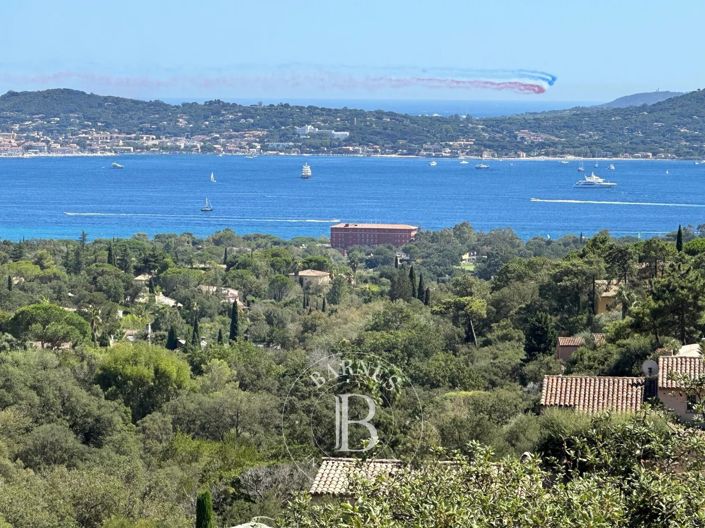 Image No.18-4 Bed House for sale